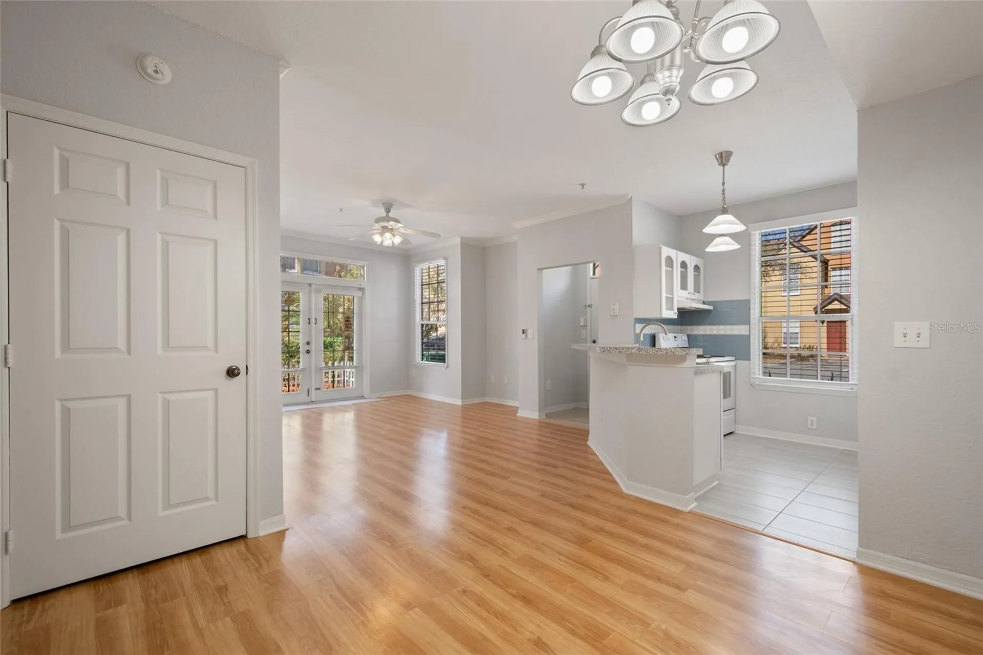 6384 Raleigh Street Orlando FL 32835