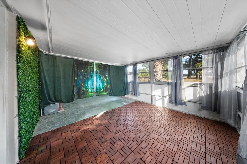421 Pleasant Street Lake Helen FL 32744