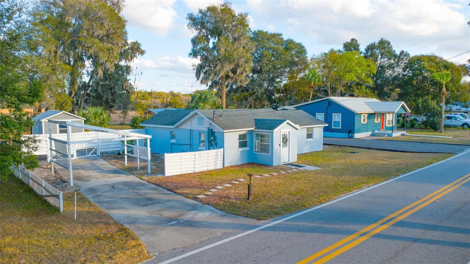 421 Pleasant Street Lake Helen FL 32744