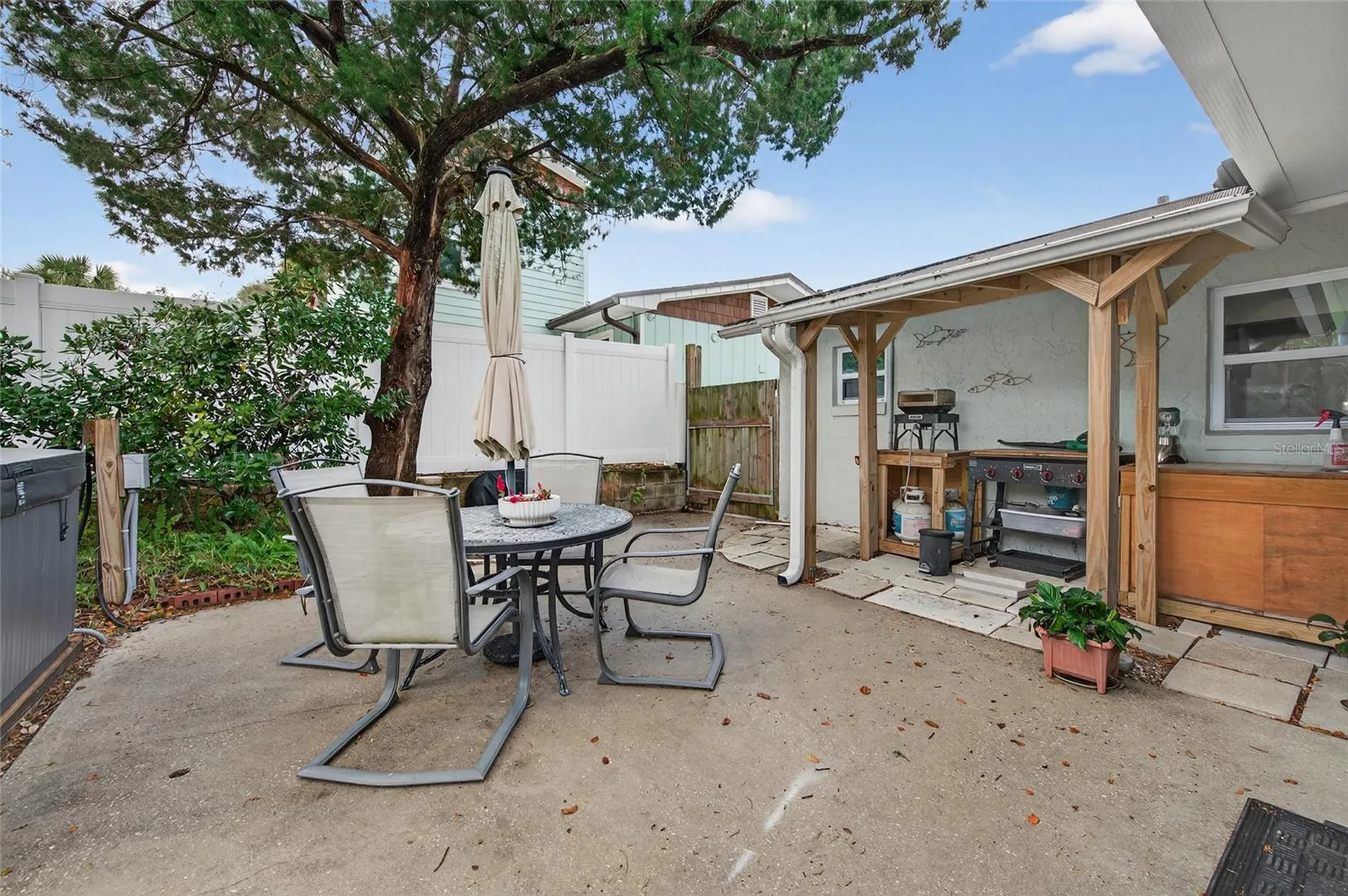 805 E 14th Avenue New Smyrna Beach FL 32169