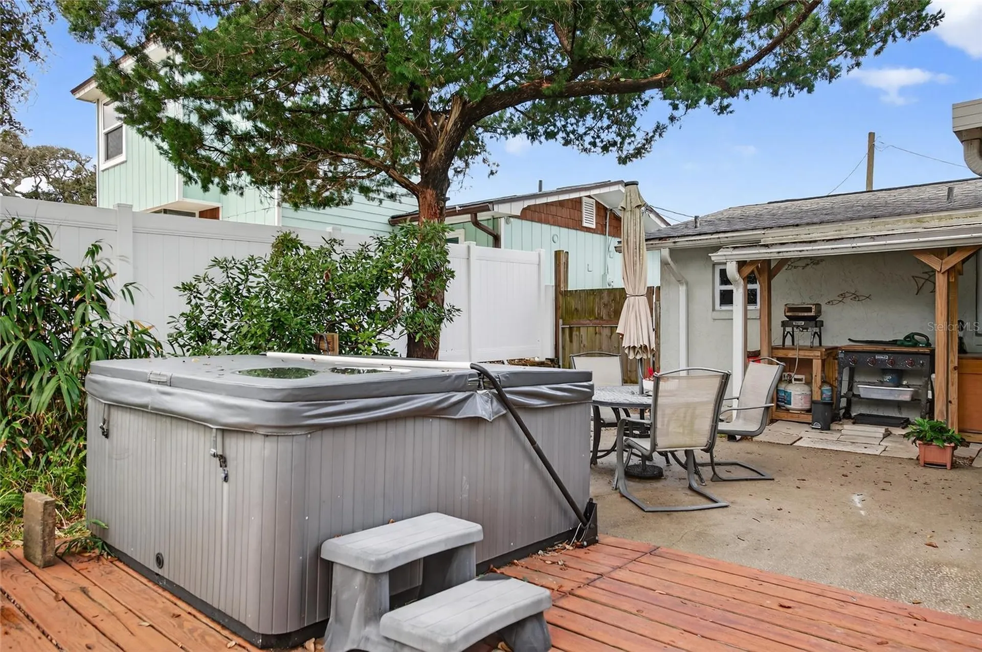 805 E 14th Avenue New Smyrna Beach FL 32169