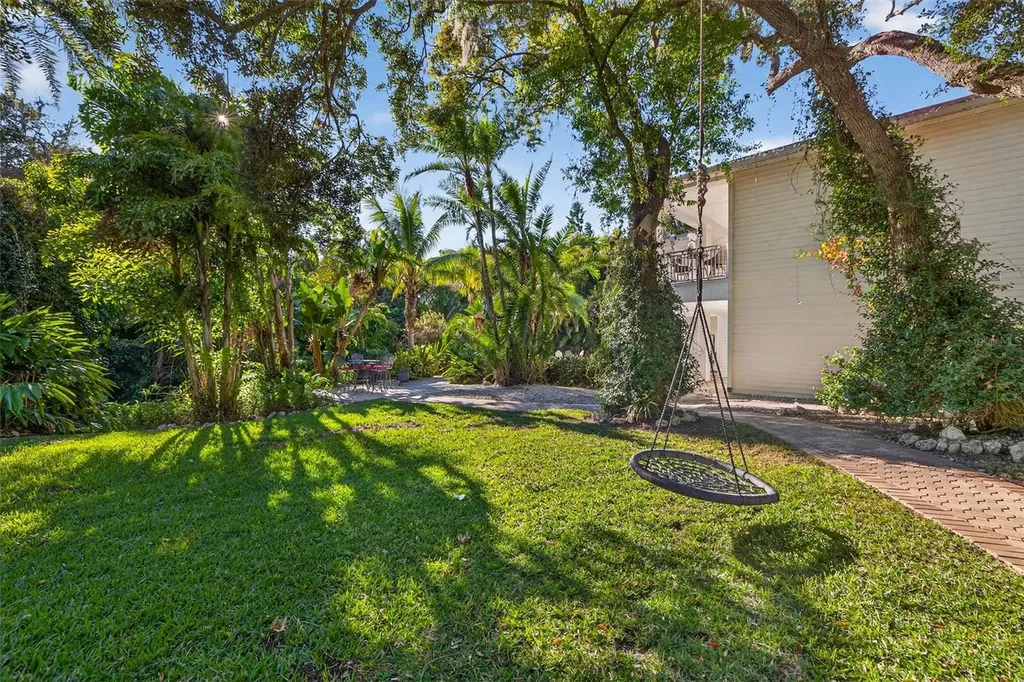 1581 Alexander Road Belleair FL 33756