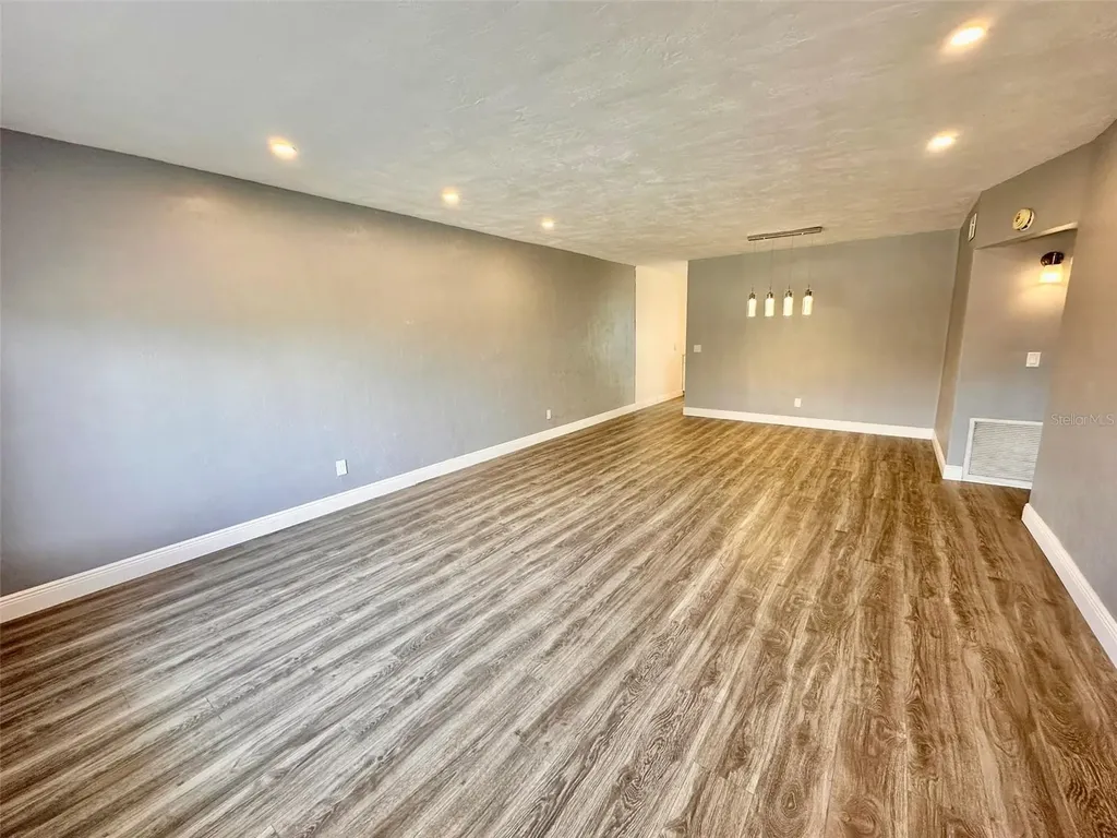 2431 Canadian Way Clearwater FL 33763