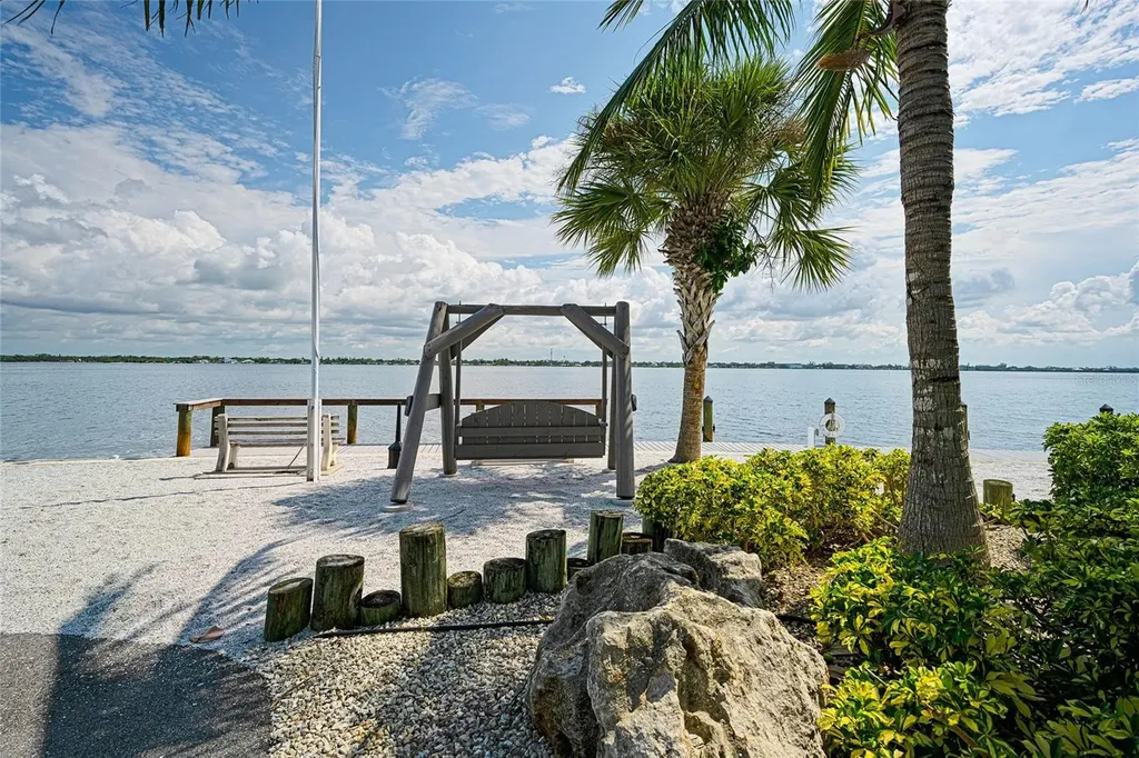 5055 N Beach Road Englewood FL 34223