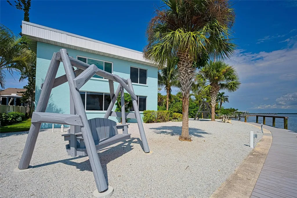 5055 N Beach Road Englewood FL 34223