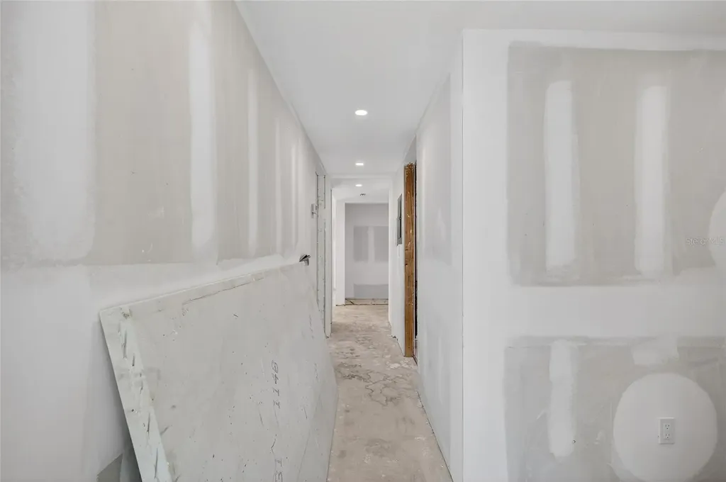 5055 N Beach Road Englewood FL 34223