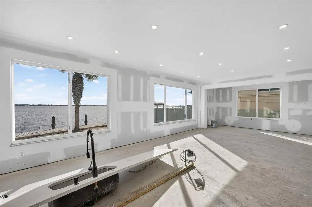 5055 N Beach Road Englewood FL 34223