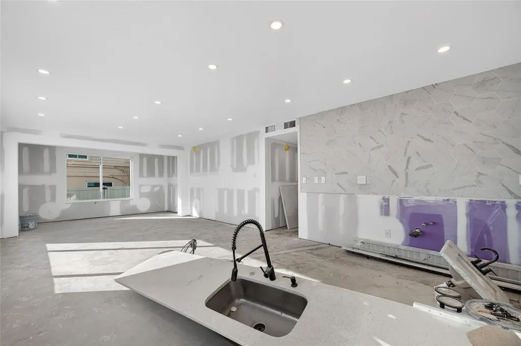 5055 N Beach Road Englewood FL 34223