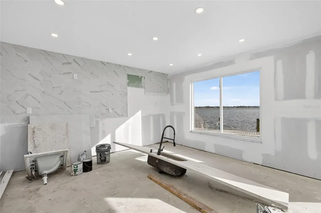 5055 N Beach Road Englewood FL 34223