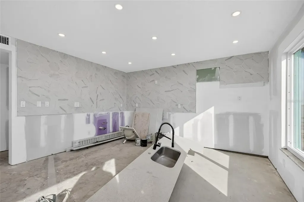 5055 N Beach Road Englewood FL 34223