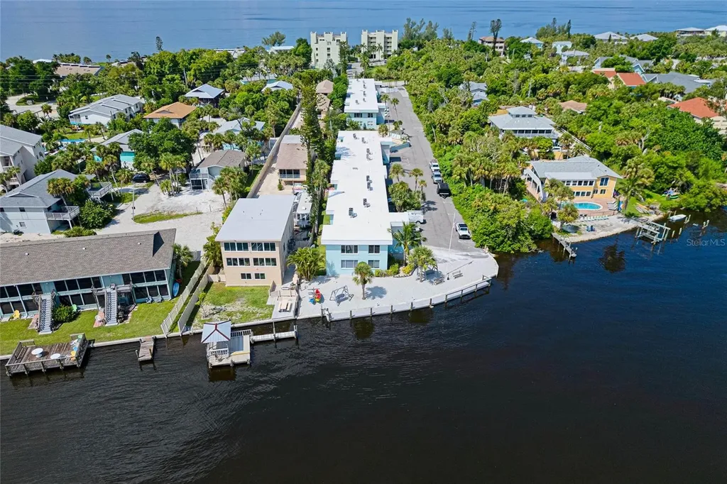 5055 N Beach Road Englewood FL 34223