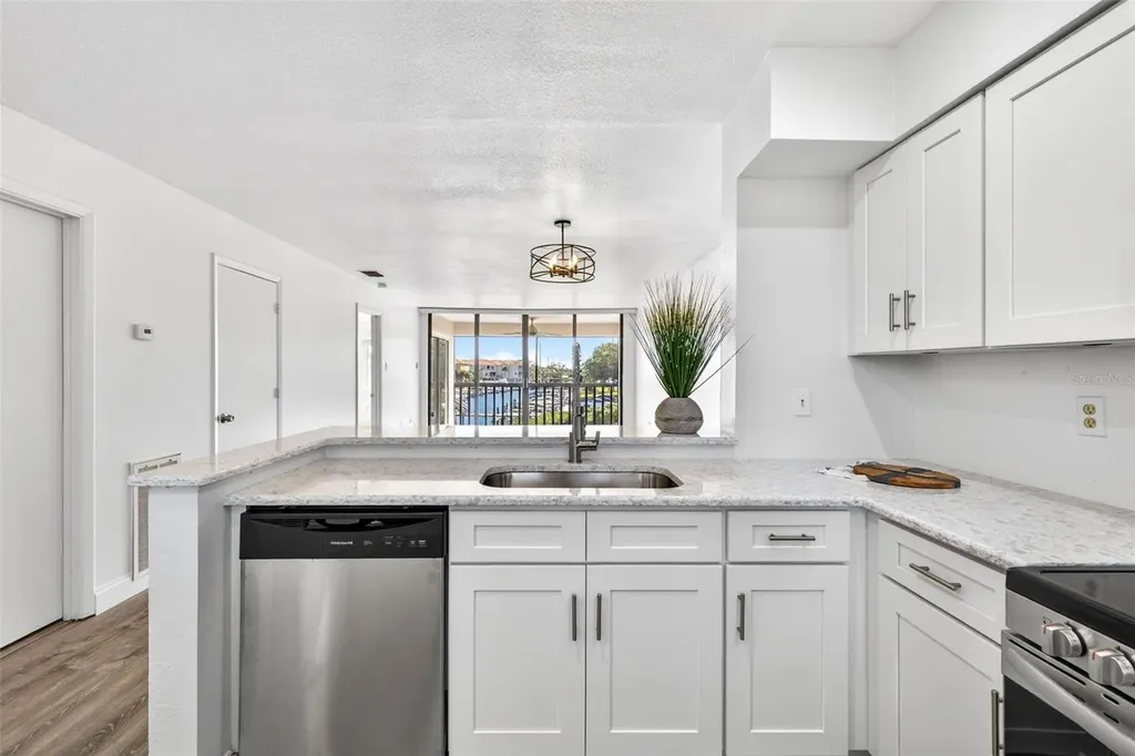 1805 Mariner Drive Tarpon Springs FL 34689