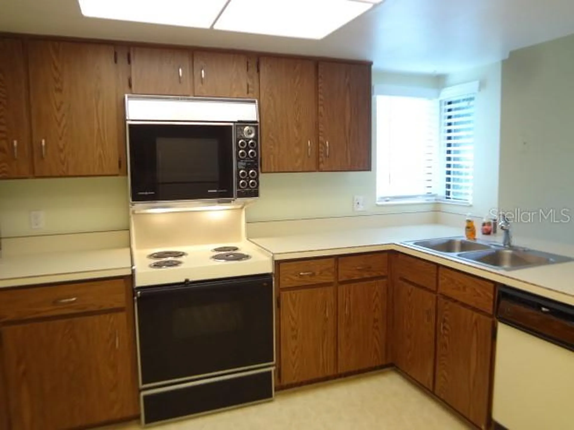 12 Hembury Lane Palm Coast FL 32137