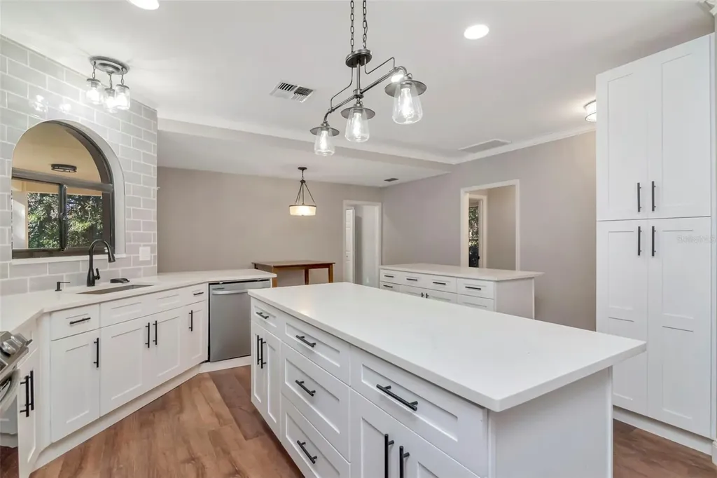 18306 Pleasant Ridge Place Lutz FL 33548