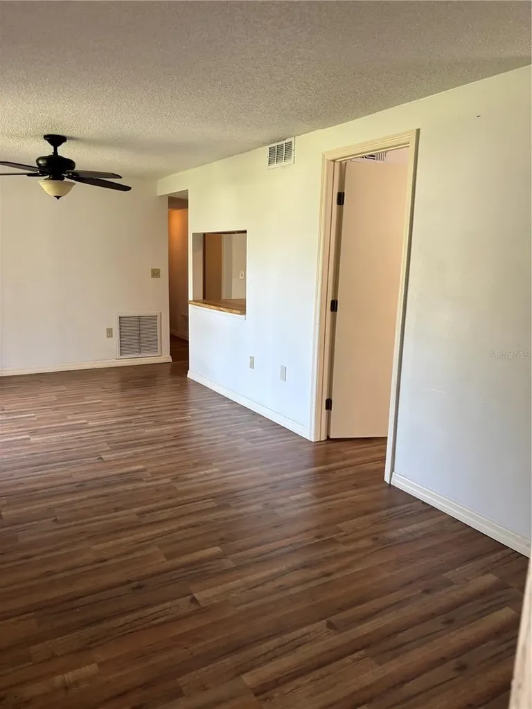 5026 Water Oak Drive Bradenton FL 34207