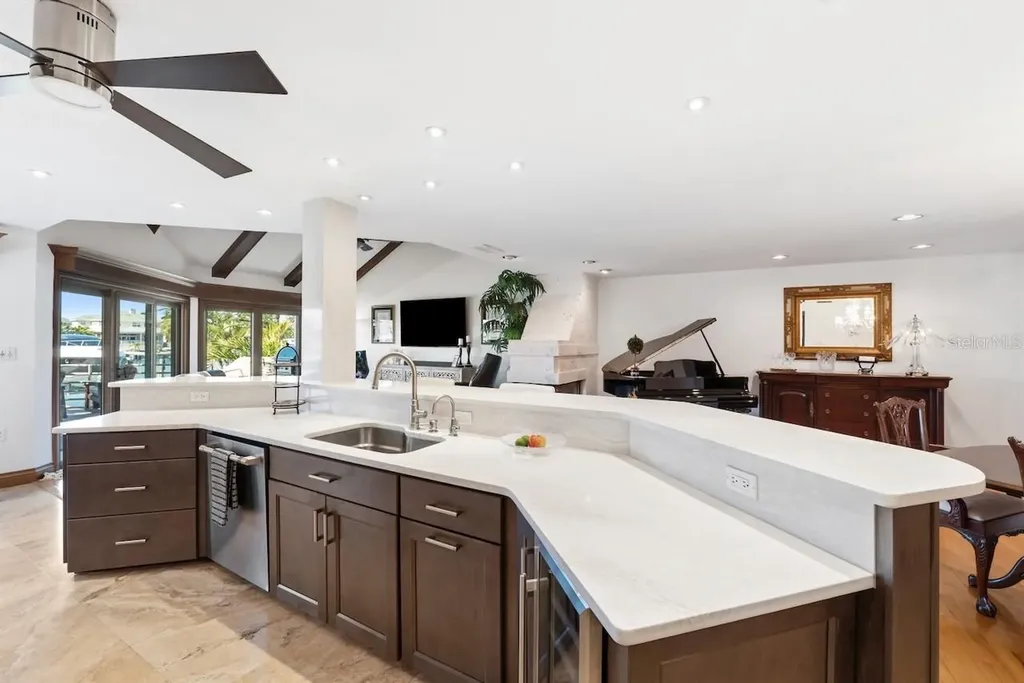 740 Pinellas Bayway S Tierra Verde FL 33715