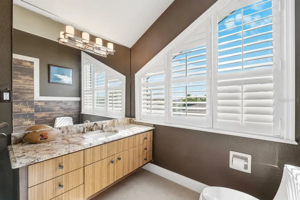 740 Pinellas Bayway S Tierra Verde FL 33715