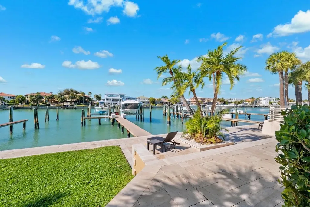 740 Pinellas Bayway S Tierra Verde FL 33715
