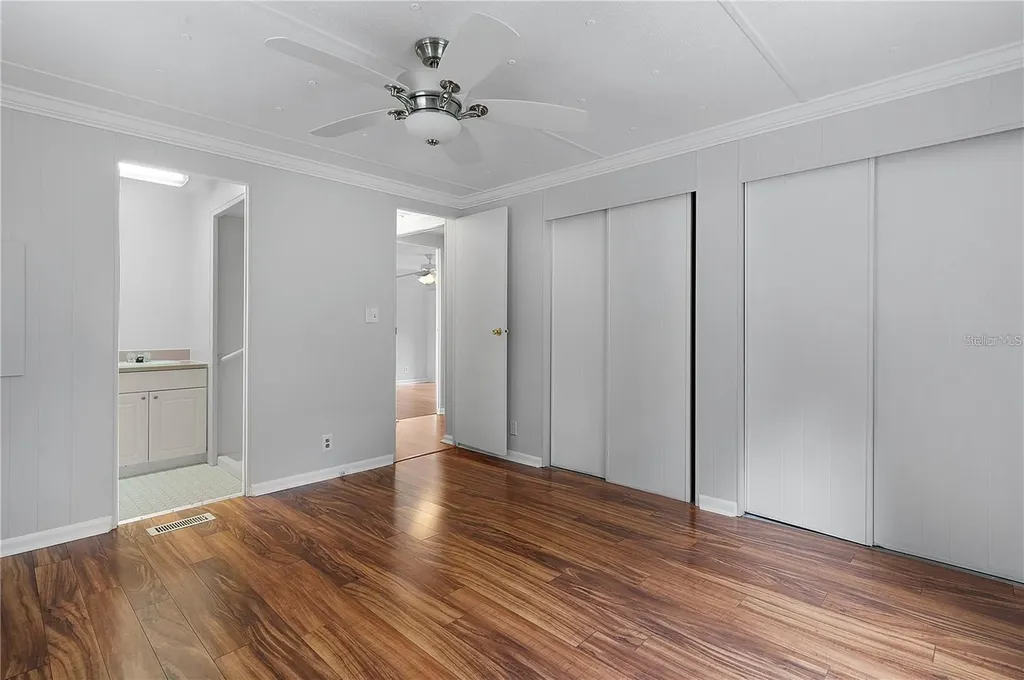 302 Ivanhoe Circle Lady Lake FL 32159