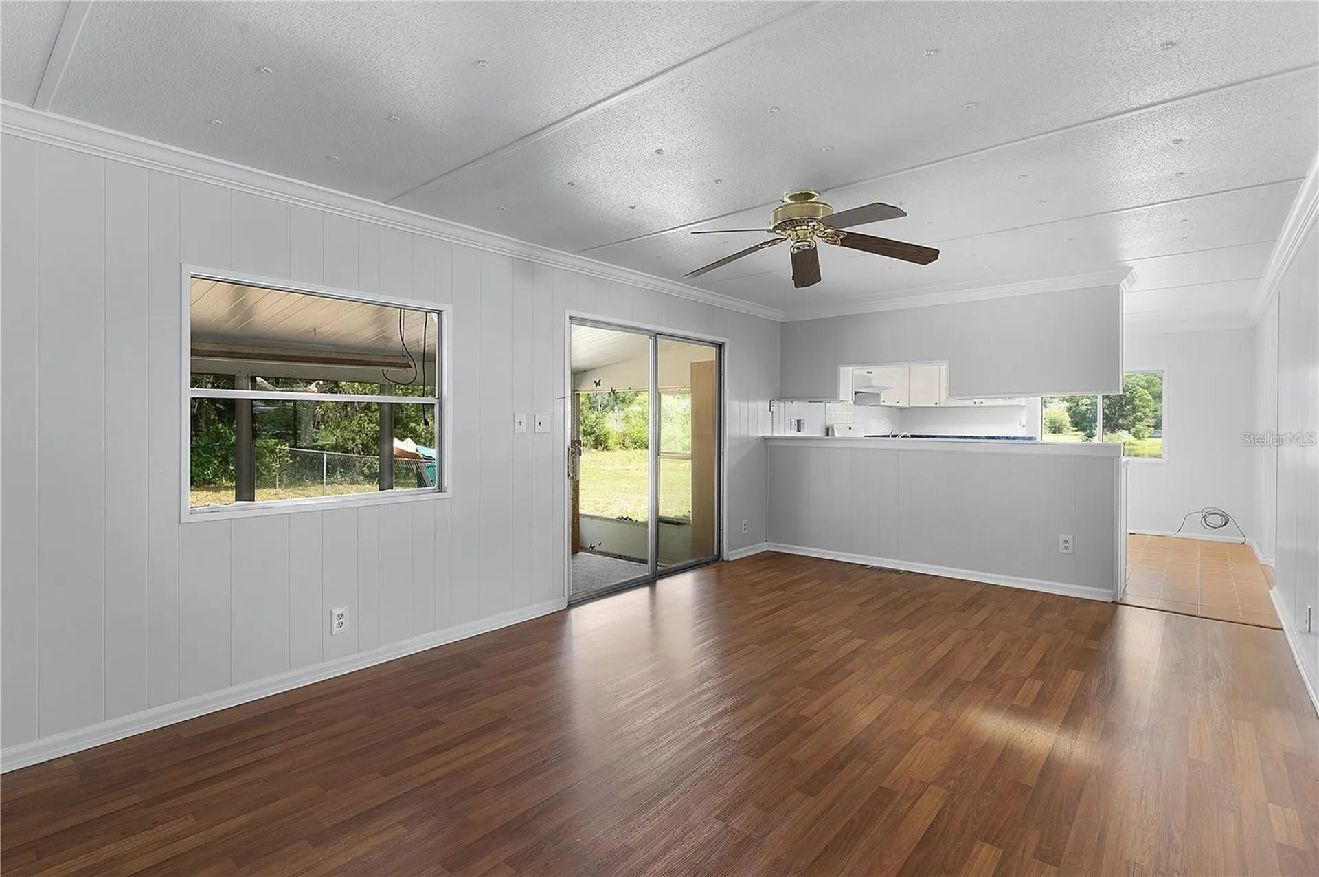 302 Ivanhoe Circle Lady Lake FL 32159