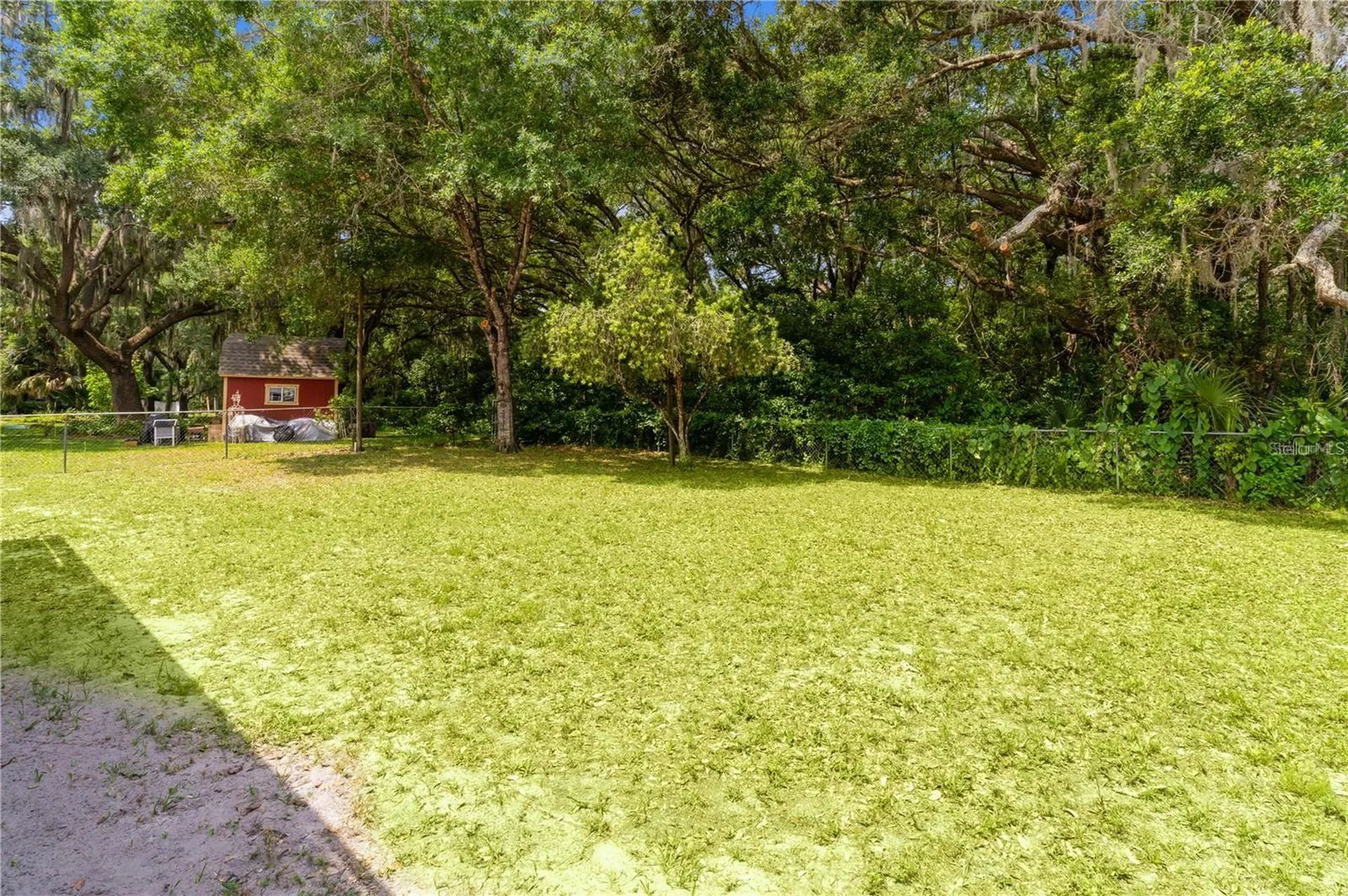 302 Ivanhoe Circle Lady Lake FL 32159