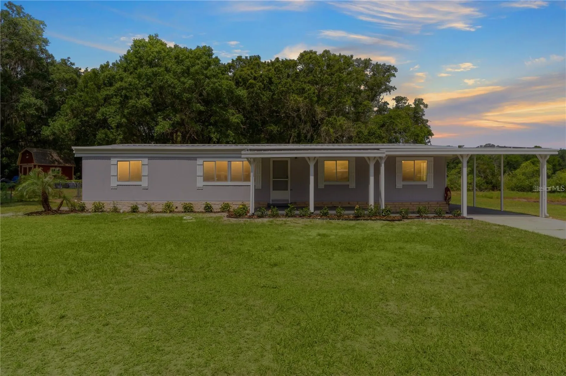 302 Ivanhoe Circle Lady Lake FL 32159