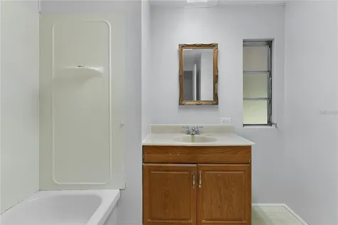 302 Ivanhoe Circle Lady Lake FL 32159