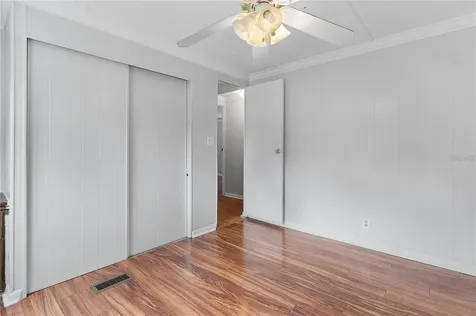 302 Ivanhoe Circle Lady Lake FL 32159