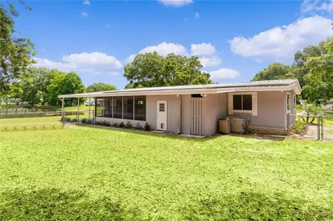302 Ivanhoe Circle Lady Lake FL 32159
