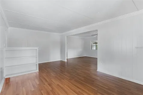 302 Ivanhoe Circle Lady Lake FL 32159