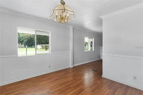 302 Ivanhoe Circle Lady Lake FL 32159