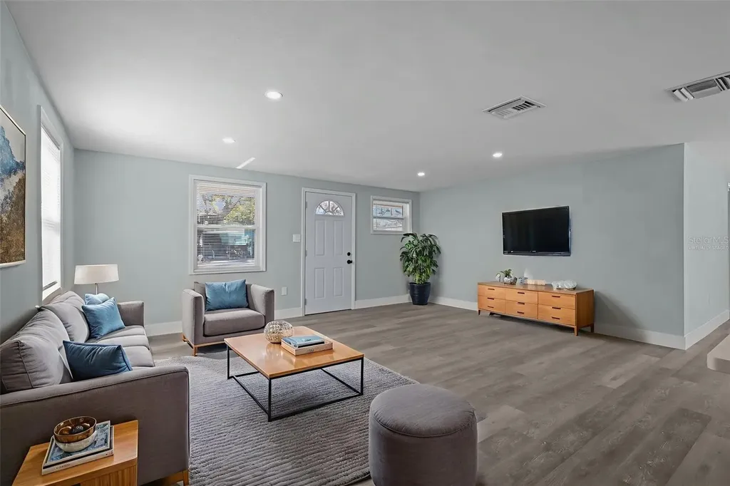 1682 Wilmar Avenue Tarpon Springs FL 34689