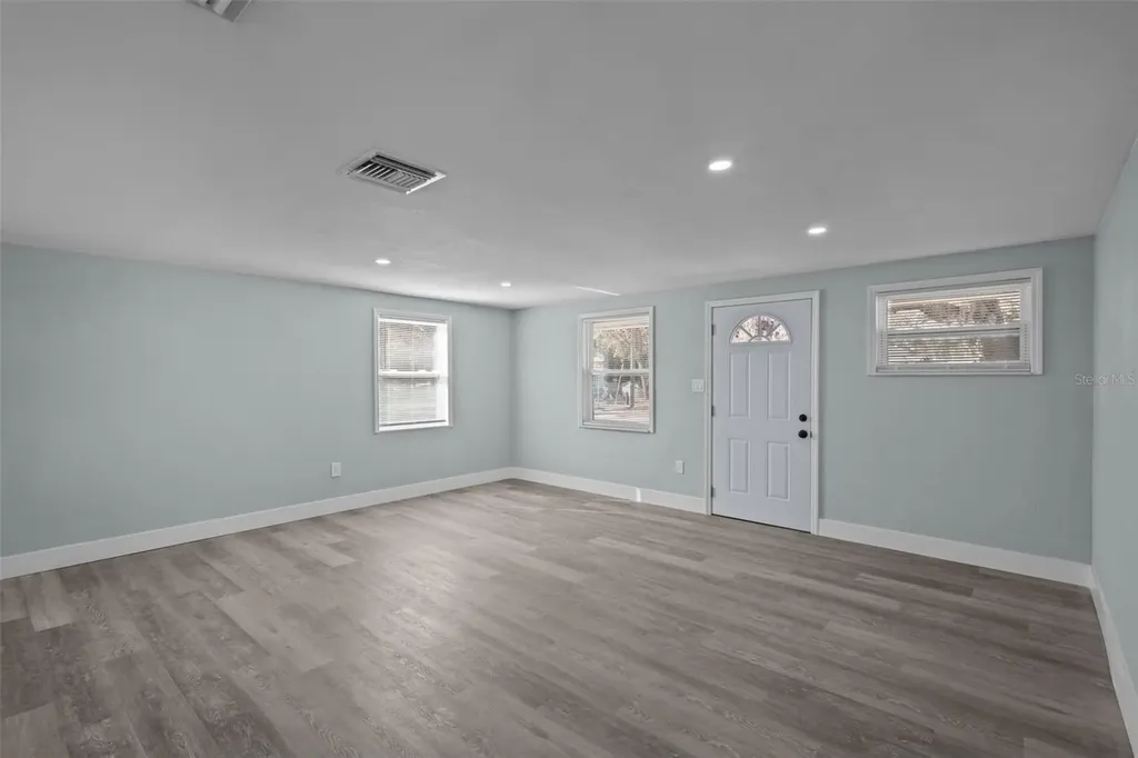 1682 Wilmar Avenue Tarpon Springs FL 34689