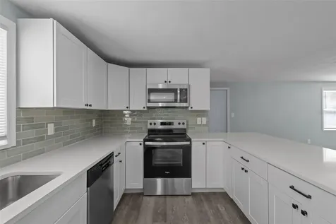 1682 Wilmar Avenue Tarpon Springs FL 34689