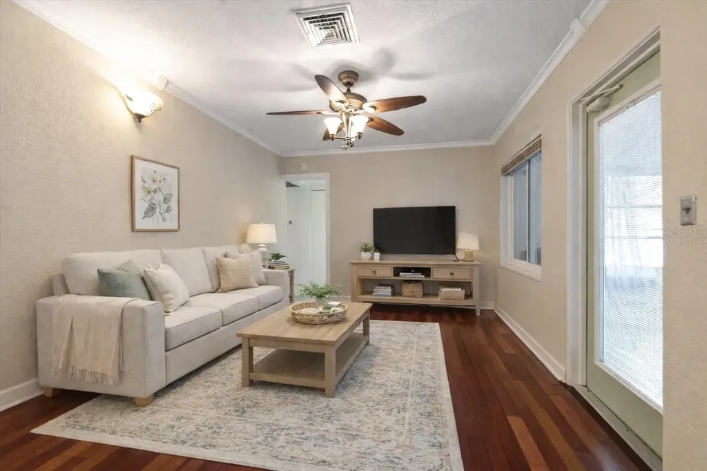 655 42nd Avenue N St Petersburg FL 33703