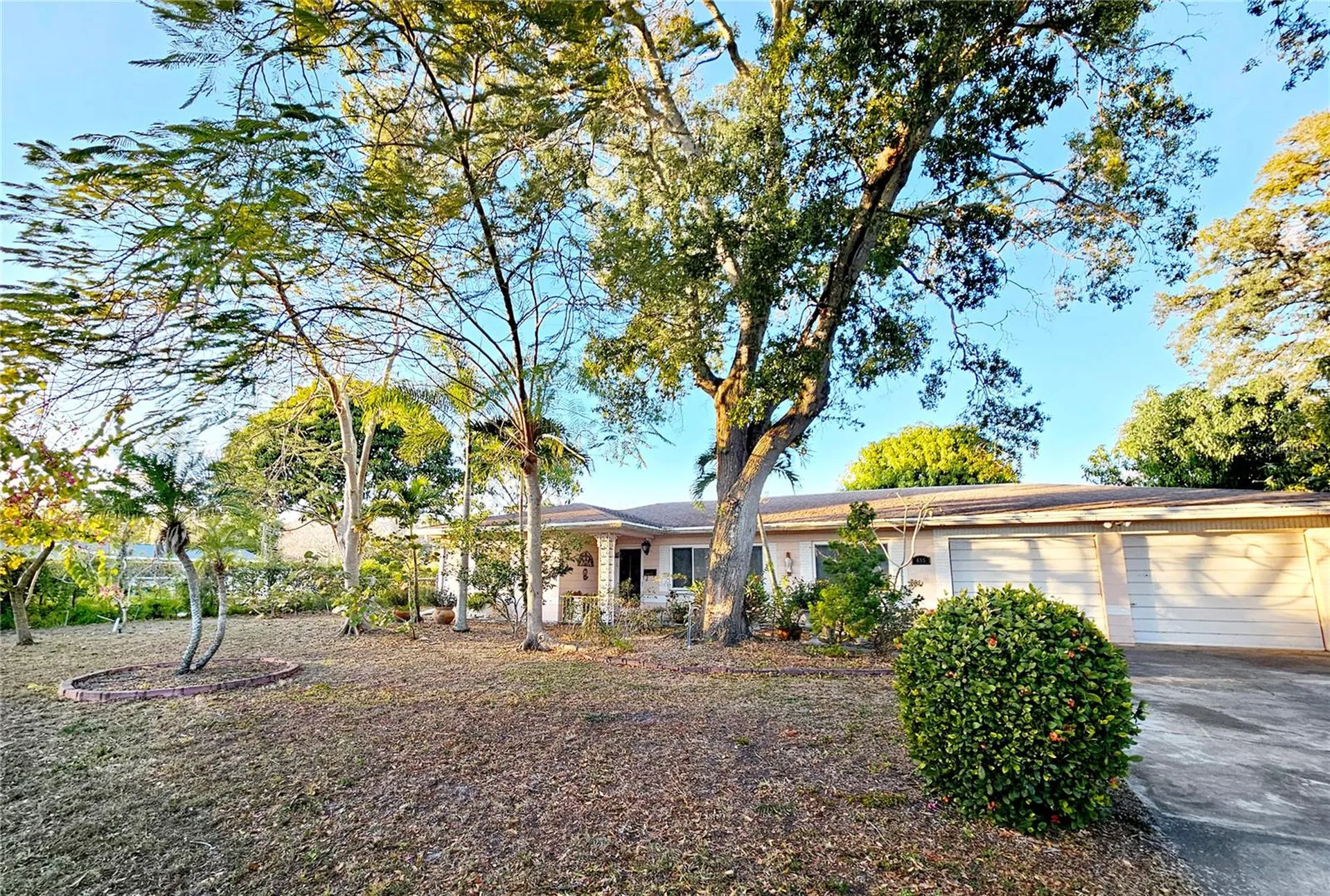 655 42nd Avenue N St Petersburg FL 33703