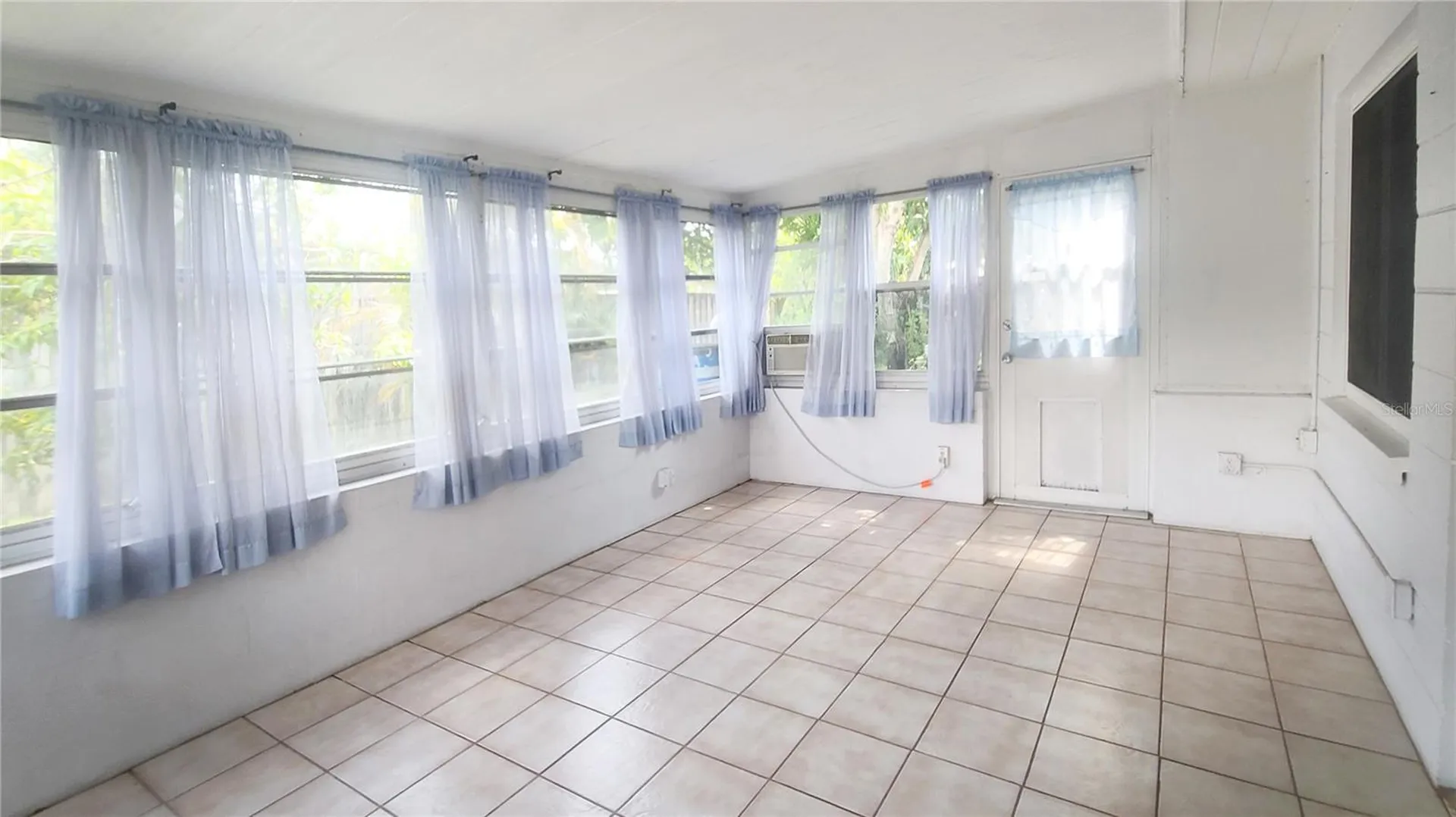655 42nd Avenue N St Petersburg FL 33703