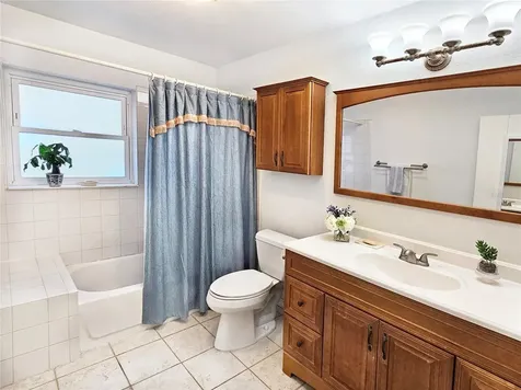 655 42nd Avenue N St Petersburg FL 33703