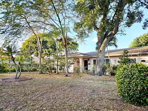 655 42nd Avenue N St Petersburg FL 33703