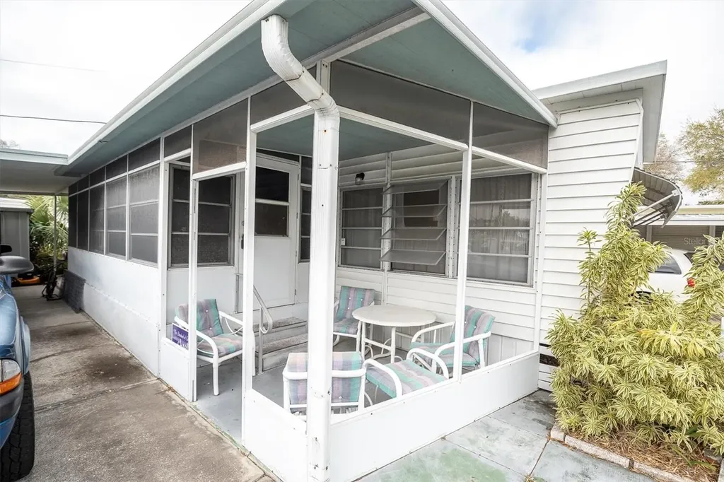 7801 34th Avenue N St Petersburg FL 33710