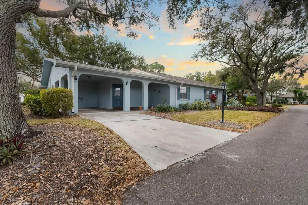 1102 Harefield Circle Sun City Center FL 33573