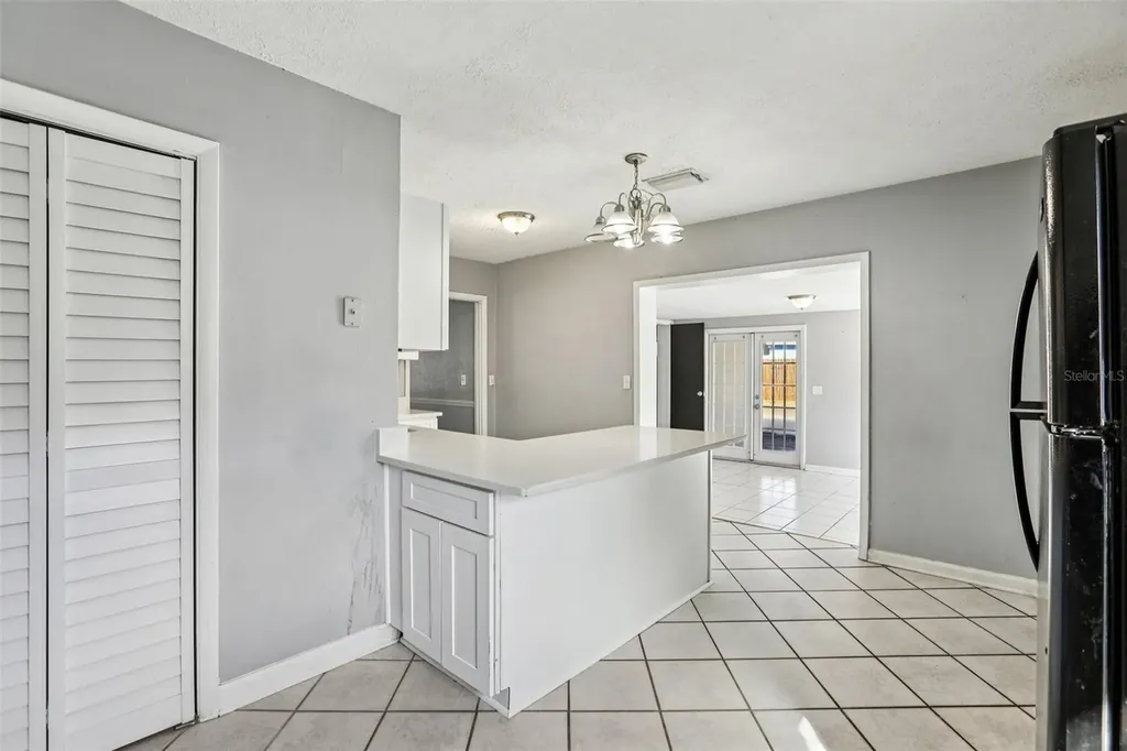 1809 W Crawford Street Tampa FL 33604
