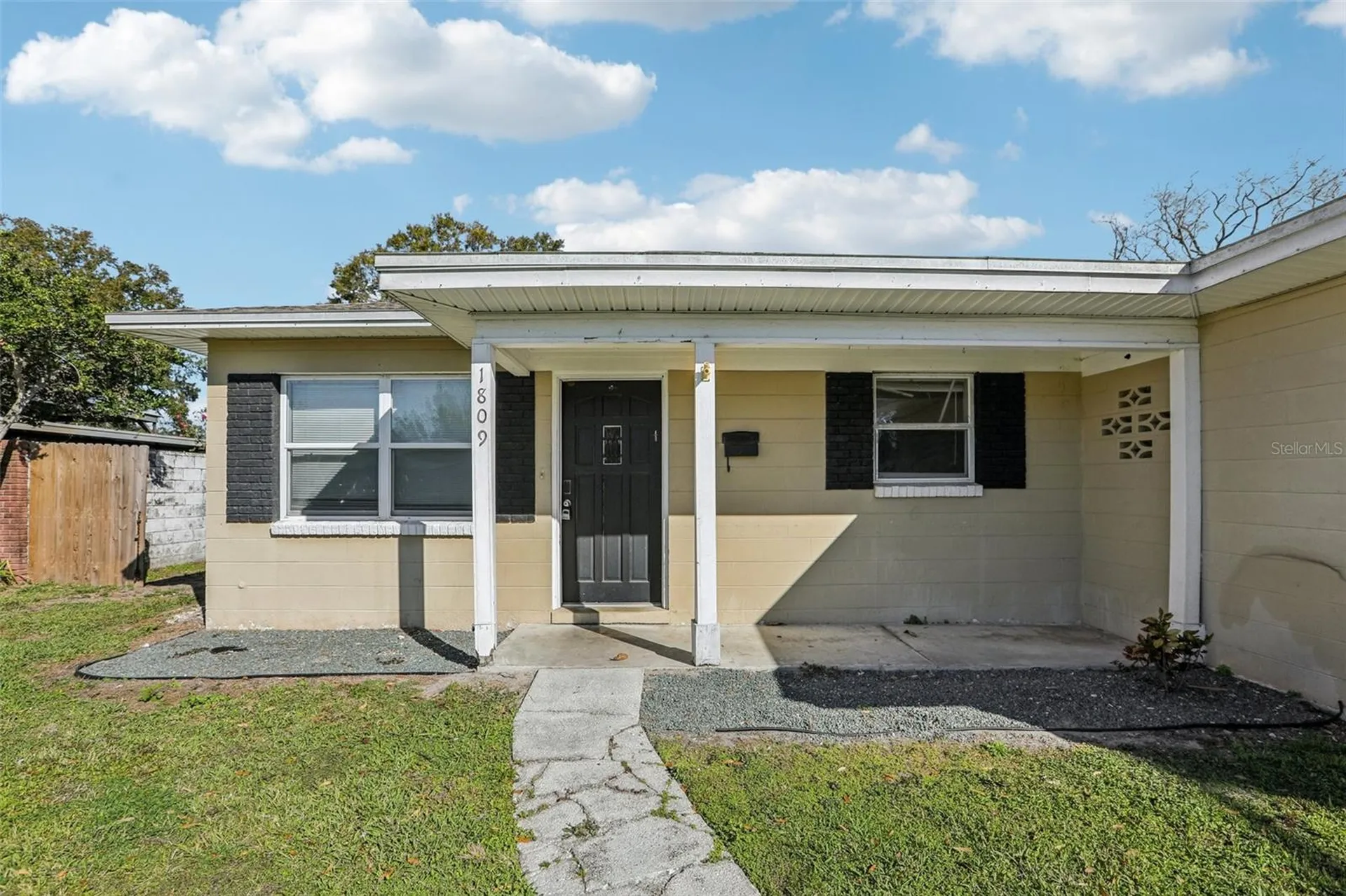 1809 W Crawford Street Tampa FL 33604