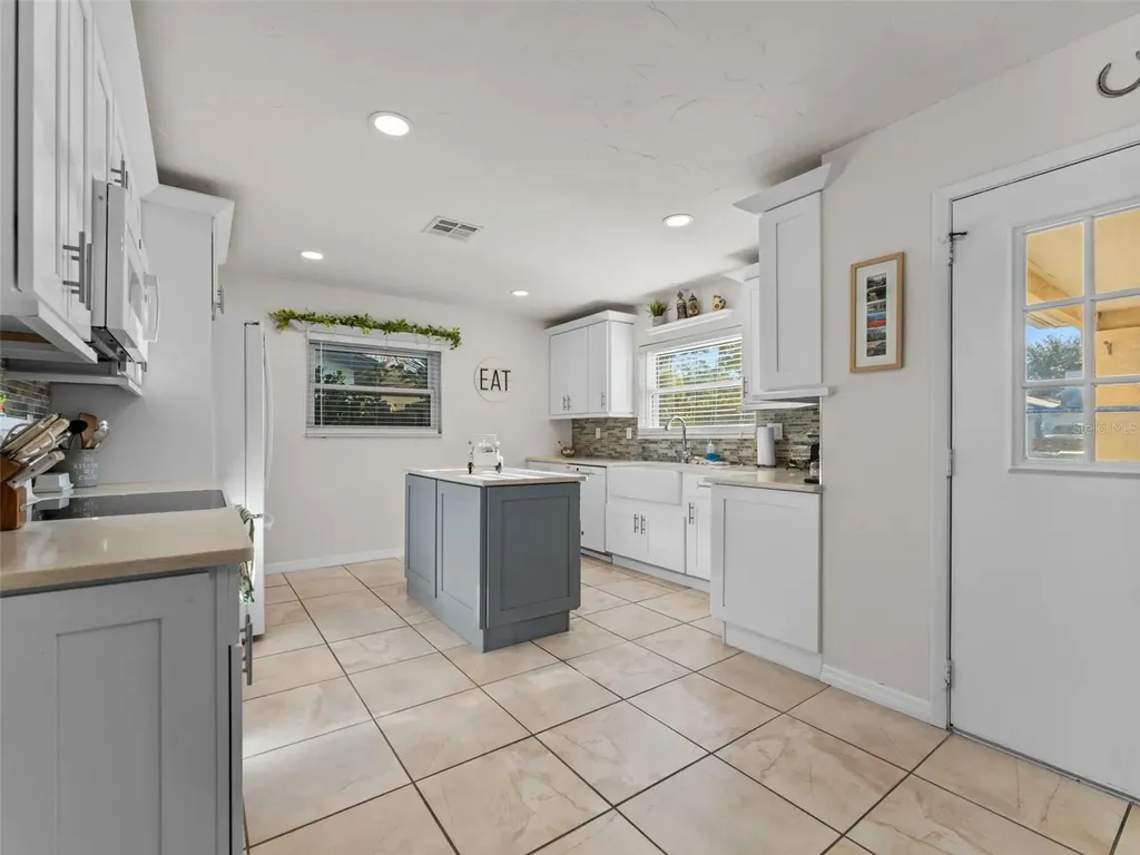 1768 W Groveleaf Avenue Palm Harbor FL 34683
