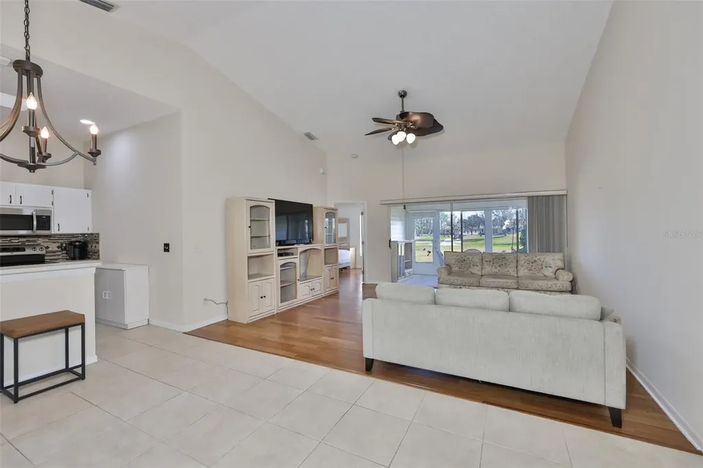 2505 New Haven Circle Sun City Center FL 33573