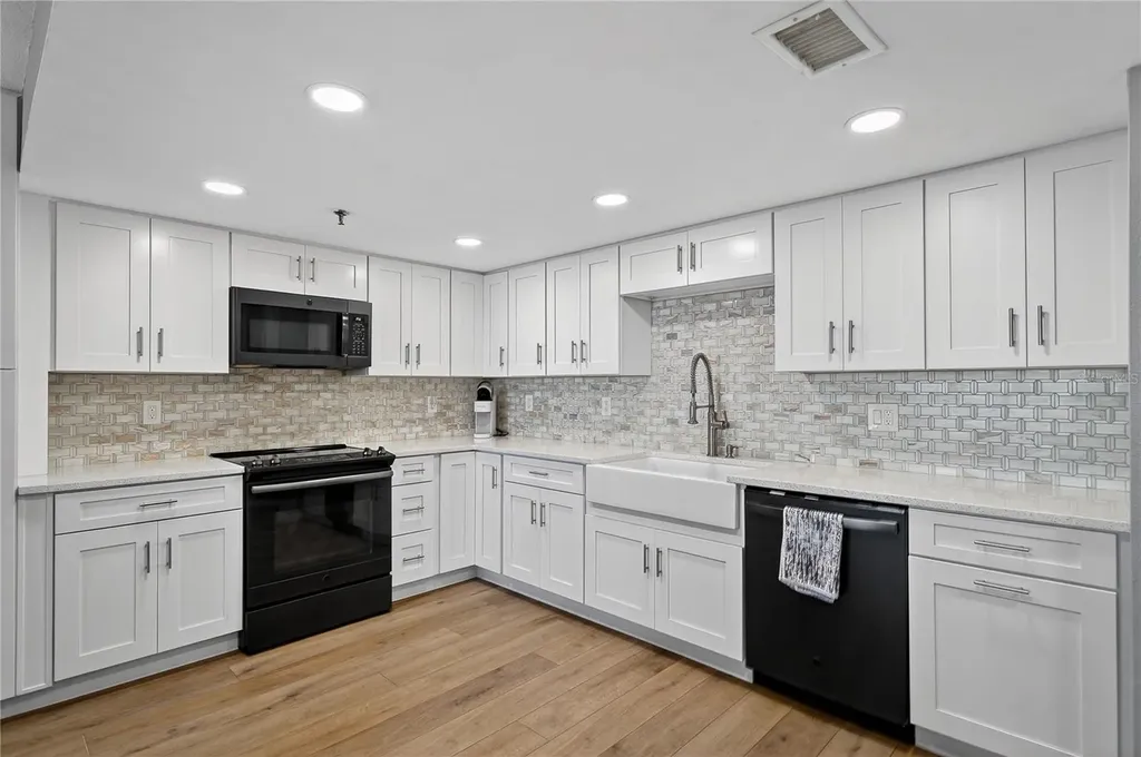 6727 Turtlemound Road New Smyrna Beach FL 32169