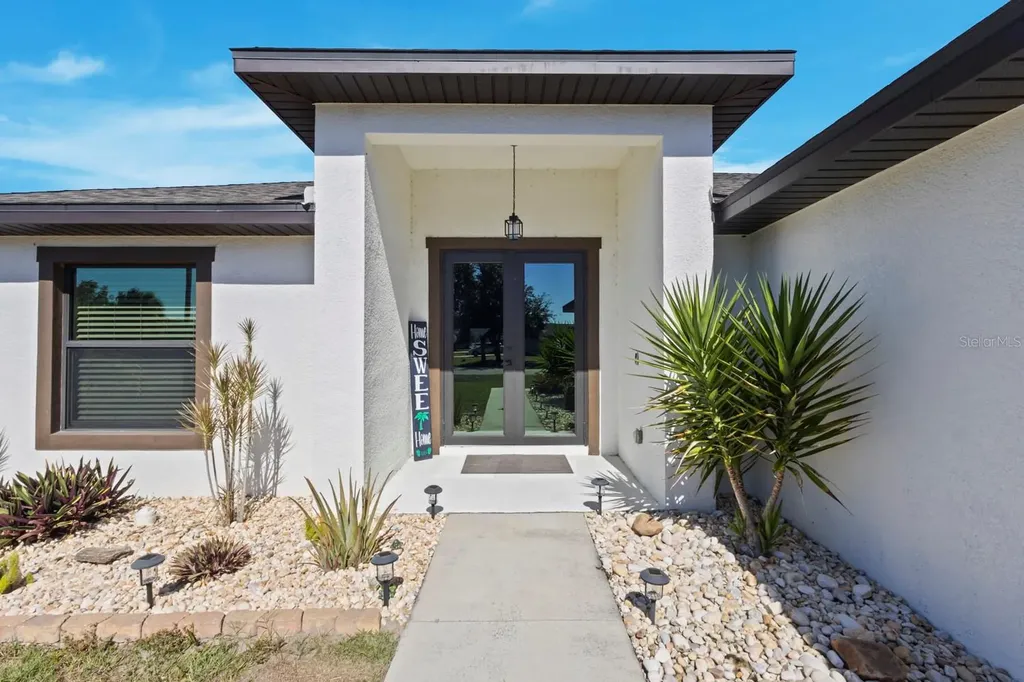 633 Carrillon Avenue S Lehigh Acres FL 33974