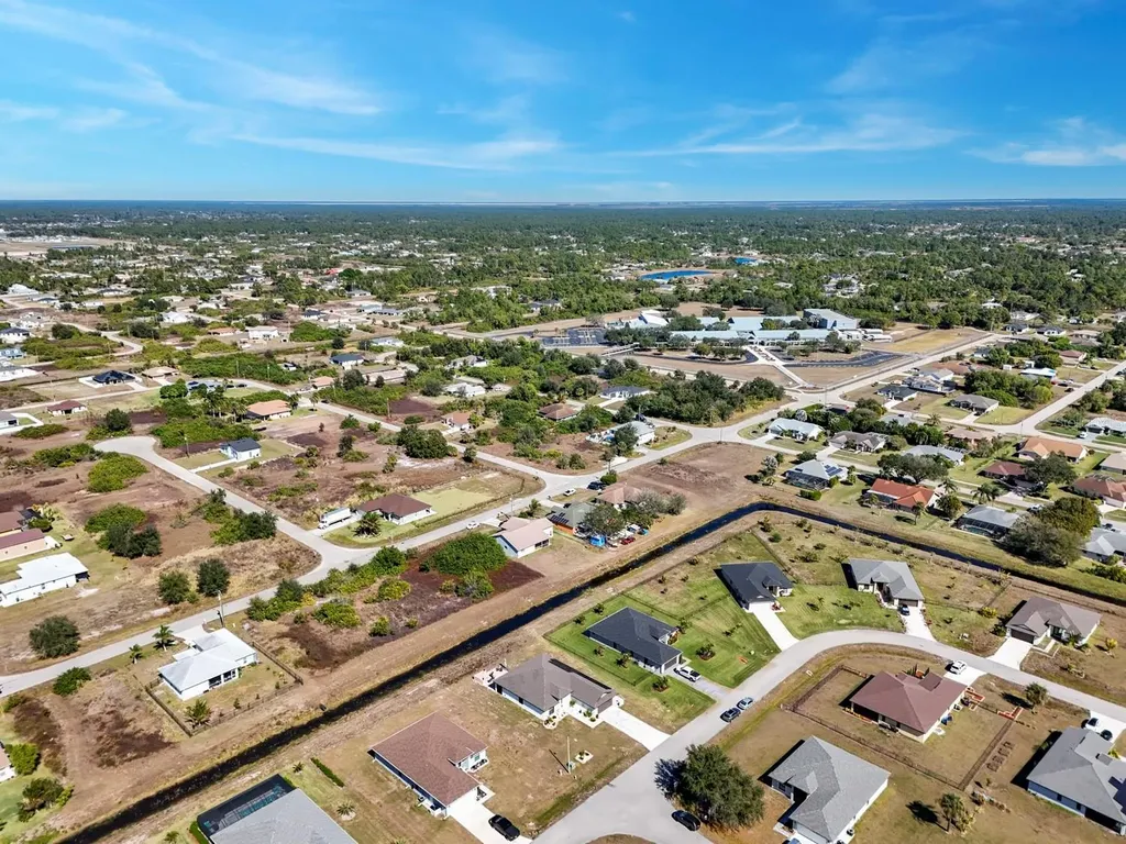 633 Carrillon Avenue S Lehigh Acres FL 33974