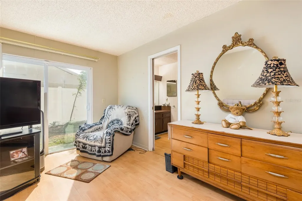 6809 Twelve Oaks Boulevard Tampa FL 33634
