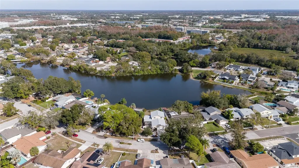 6809 Twelve Oaks Boulevard Tampa FL 33634